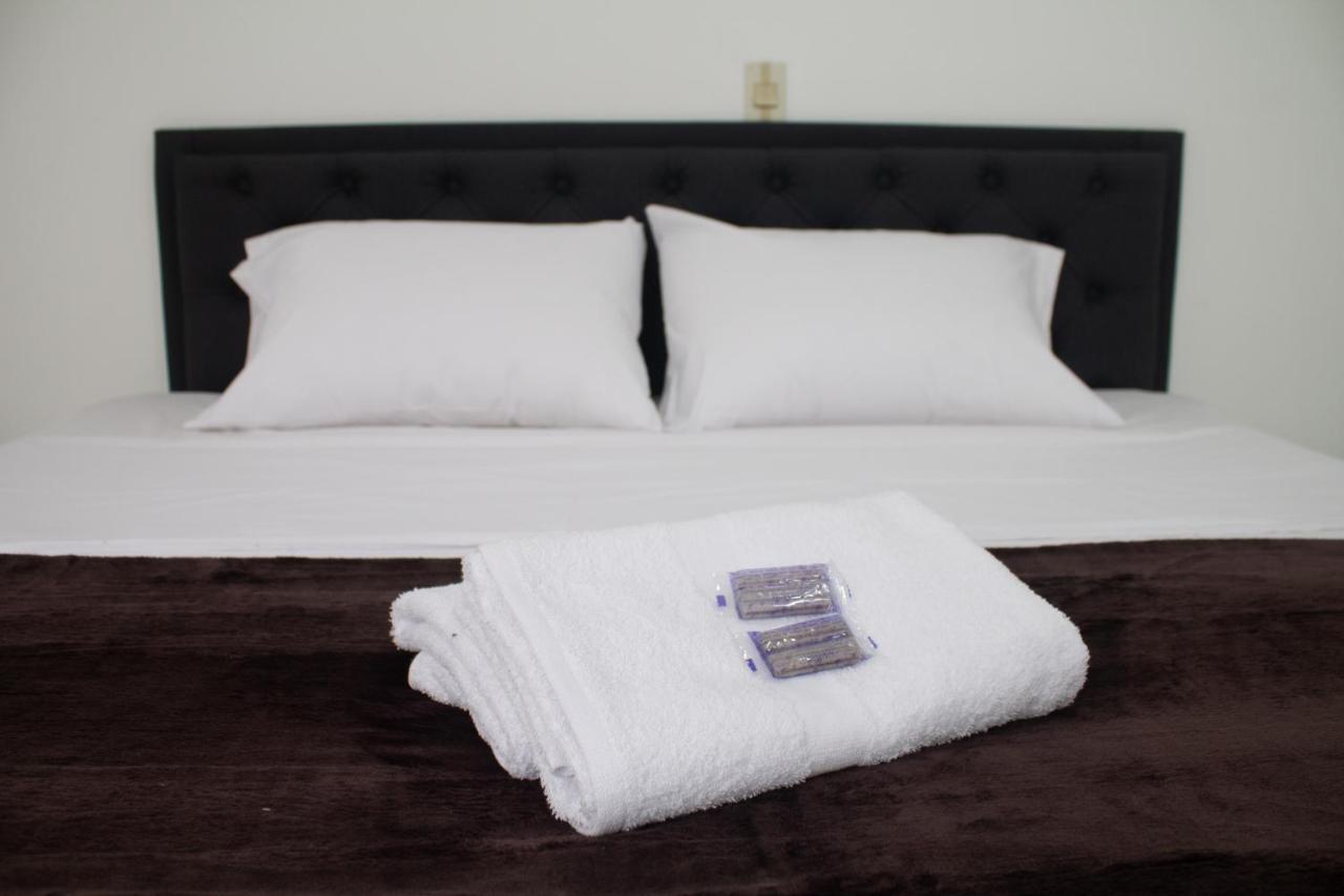 Hotel Picasso 70 Medellin Bagian luar foto