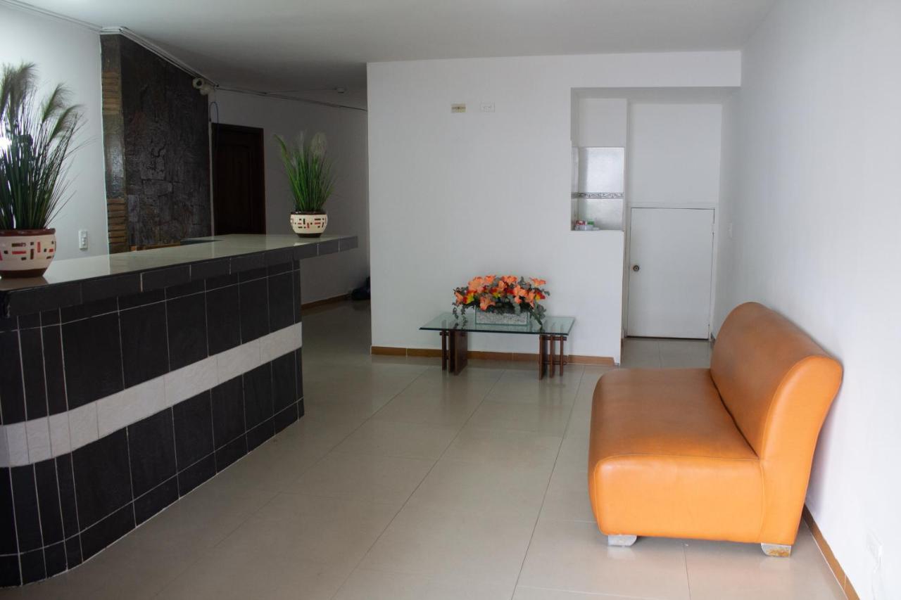 Hotel Picasso 70 Medellin Bagian luar foto
