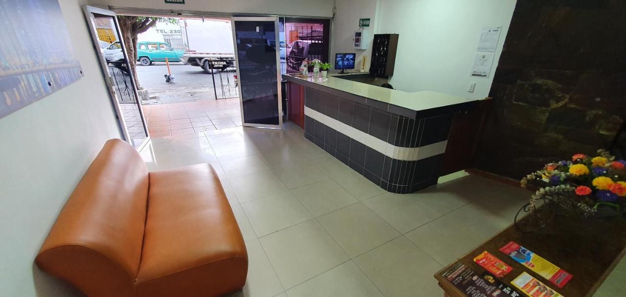 Hotel Picasso 70 Medellin Bagian luar foto